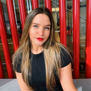 Meet your Posher, Brooke